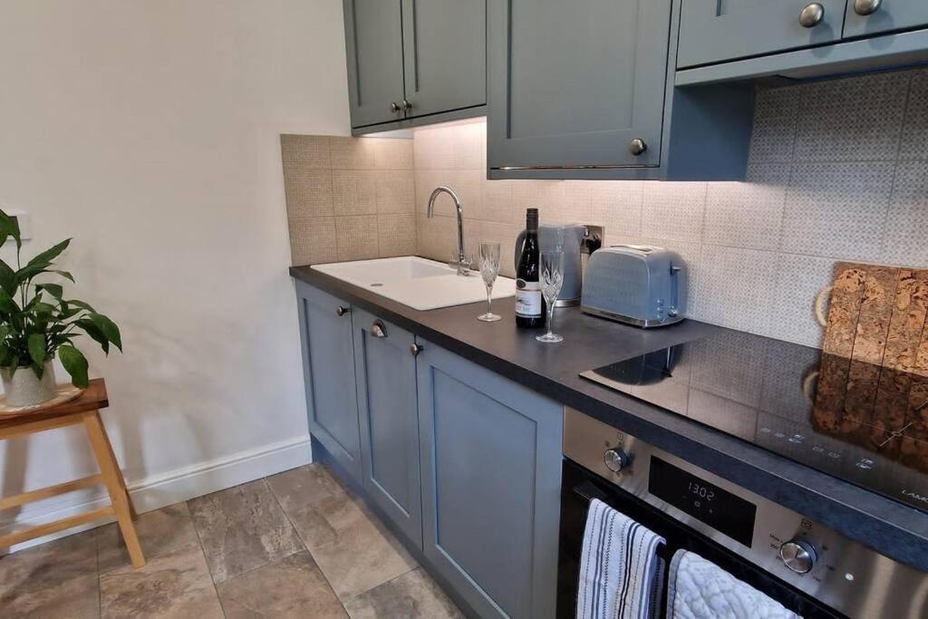 The Old Barn Annexe, Cosy Stay, Close Drive To City, Beach, South Downs & Goodwood Chichester Luaran gambar