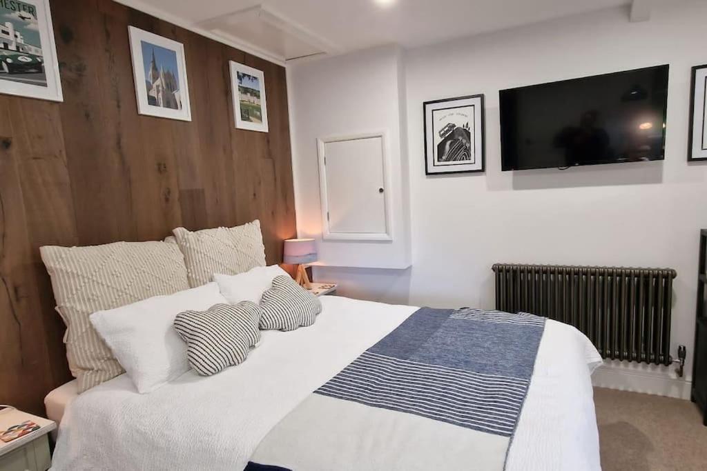 The Old Barn Annexe, Cosy Stay, Close Drive To City, Beach, South Downs & Goodwood Chichester Luaran gambar